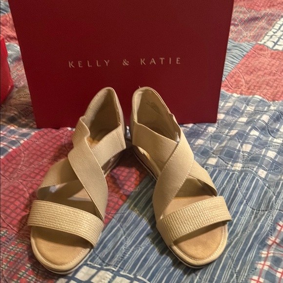 Kelly & Katie Shoes - 🎉SALE🎉 $25 or 2 for $40🎉Kelly & Katie Cream Sandals with Elastic Straps